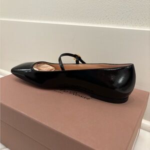 Chic Black Mary Jane Flats